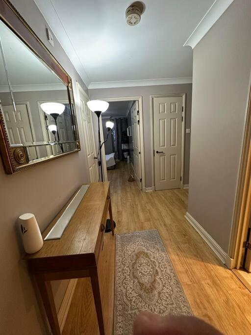 A 2 Standard Bedrooms Flat ロンドン エクステリア 写真