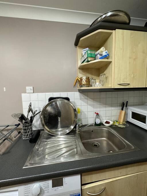 A 2 Standard Bedrooms Flat ロンドン エクステリア 写真