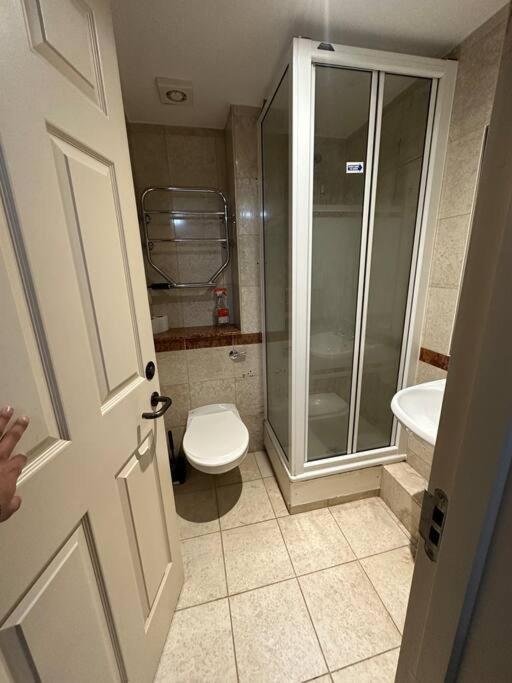 A 2 Standard Bedrooms Flat ロンドン エクステリア 写真